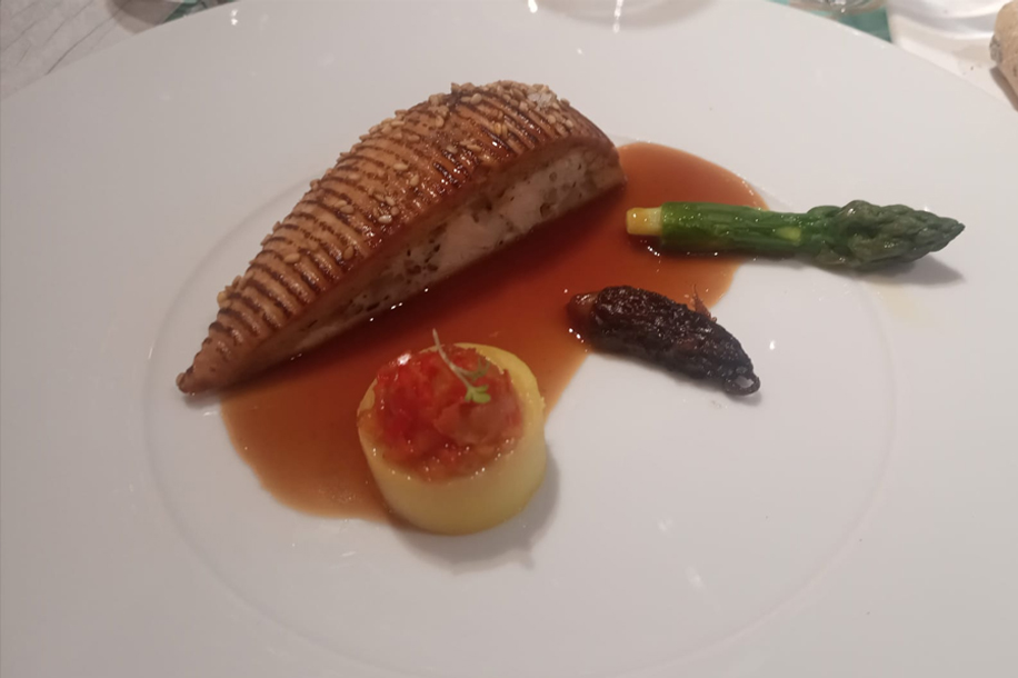 Sur les Champs Élysées, un menu entier dédié à la volaille grecque